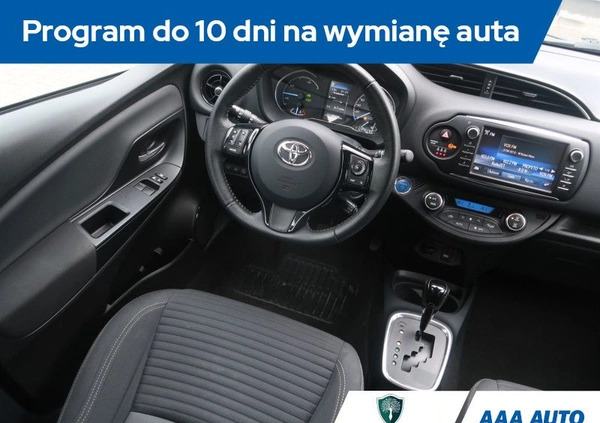 Toyota Yaris cena 59000 przebieg: 77121, rok produkcji 2018 z Sośnicowice małe 232